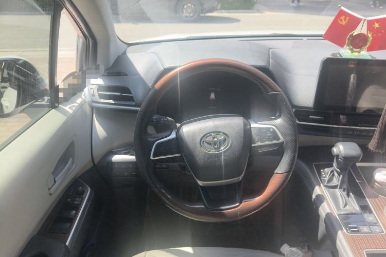 Used Toyota SIENNA 2024 2.5L Hybrid Comfort Edition Steering Wheel