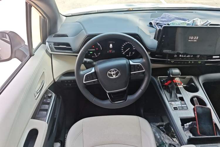 Used Toyota SIENNA 2024 2.5L Hybrid Four-Wheel Drive Prestige Edition Steering Wheel