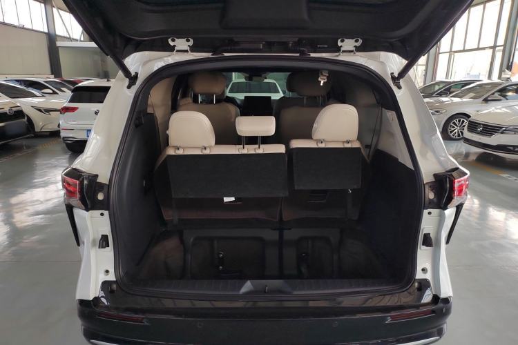 Used Toyota SIENNA 2024 2.5L Hybrid Prestige Deluxe Edition Trunk