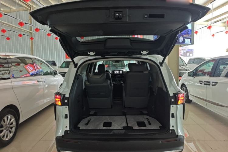 Used Toyota SIENNA 2024 2.5L Hybrid Comfort Edition Trunk