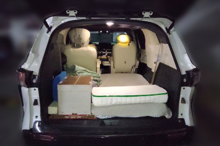 Used Toyota SIENNA 2024 2.5L Hybrid Prestige Deluxe Edition Trunk