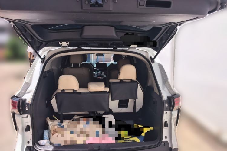 Used Toyota SIENNA 2024 2.5L Hybrid Comfort Edition Trunk