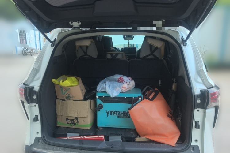 Used Toyota SIENNA 2024 2.5L Hybrid Comfort Edition Trunk
