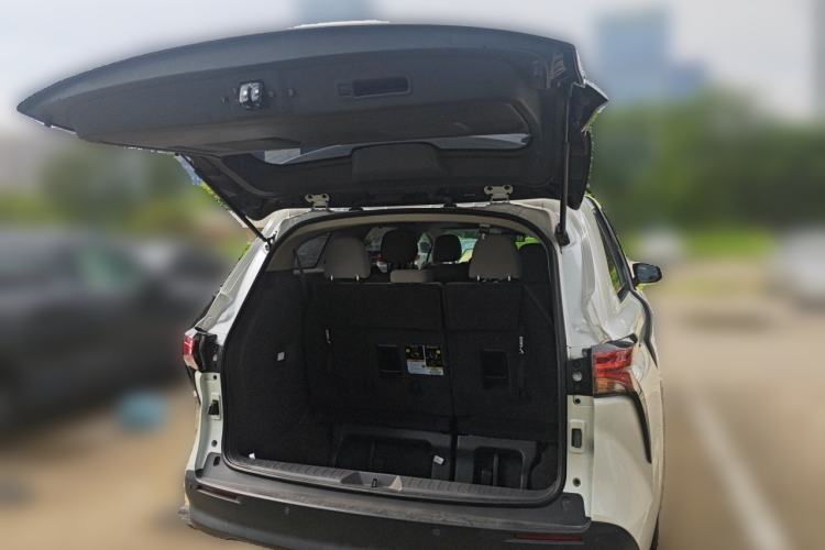 Used Toyota SIENNA 2024 2.5L Hybrid Comfort Edition Trunk