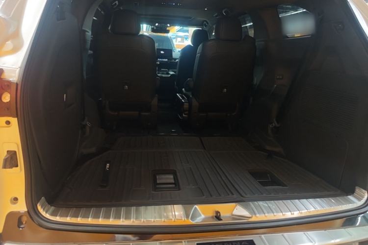 Used Toyota SIENNA 2024 2.5L Hybrid Luxury Edition Trunk