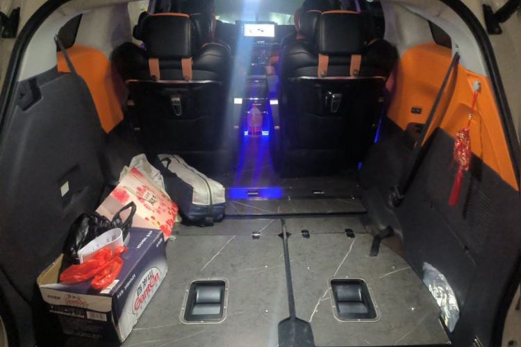 Used Toyota SIENNA 2024 2.5L Hybrid Comfort Edition Trunk