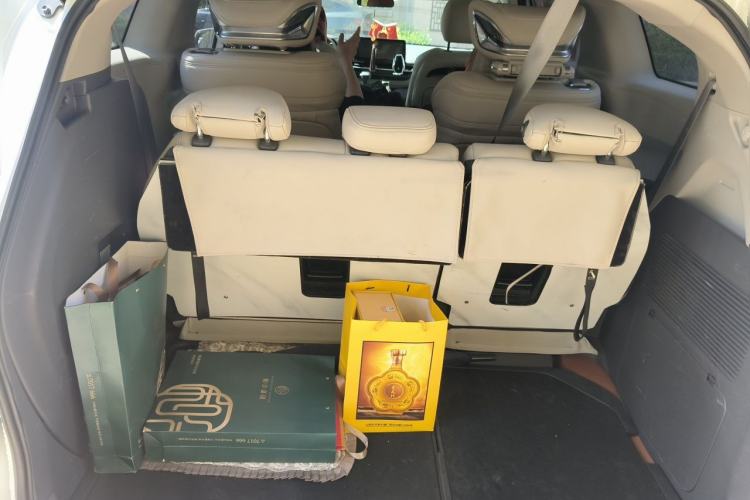 Used Toyota SIENNA 2024 2.5L Hybrid Comfort Edition Trunk