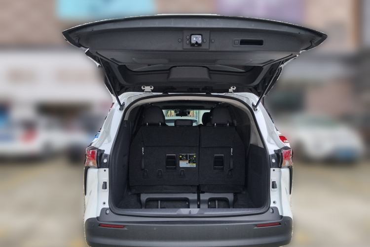 Used Toyota SIENNA 2024 2.5L Hybrid Comfort Edition Trunk