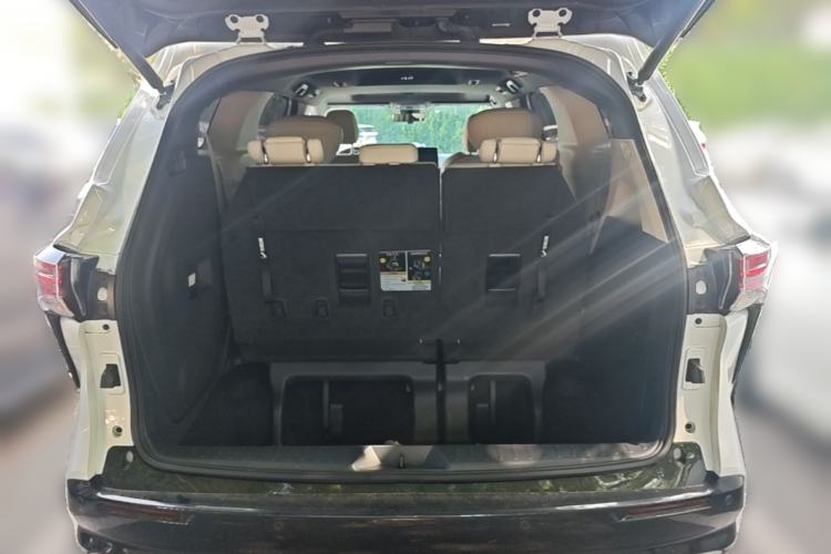 Used Toyota SIENNA 2024 2.5L Hybrid Four-Wheel Drive Prestige Edition Trunk