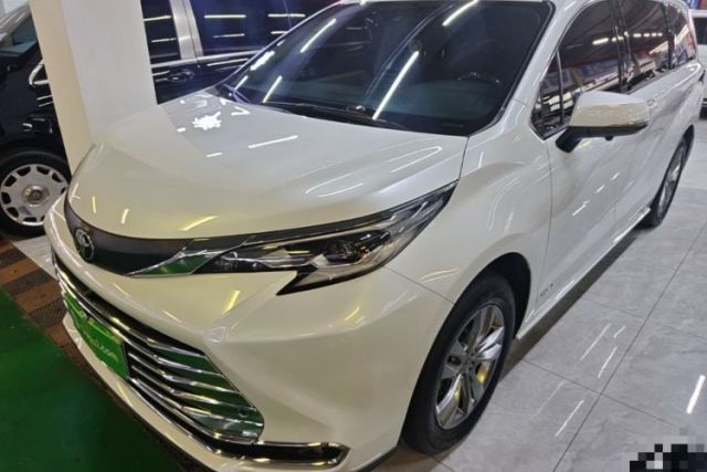 Used Toyota SIENNA 2024 2.5L Hybrid Comfort Edition