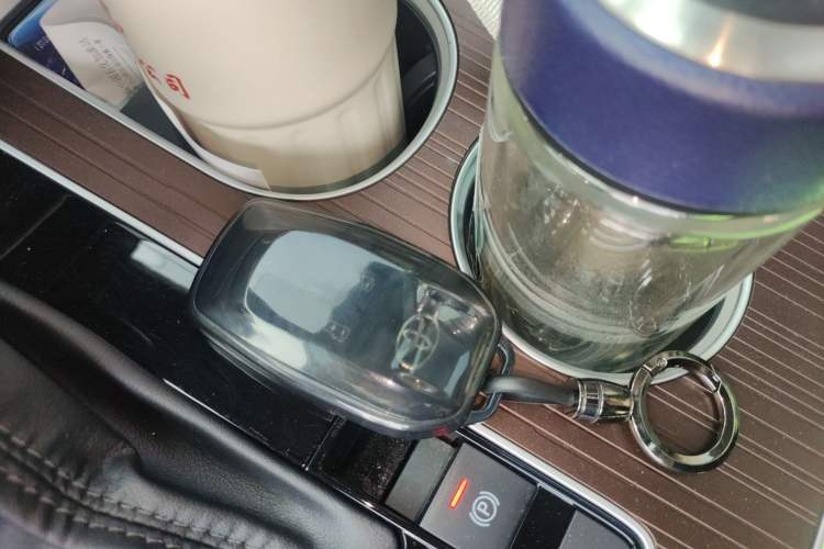 Used Toyota SIENNA 2024 2.5L Hybrid Comfort Edition Vehicle Key