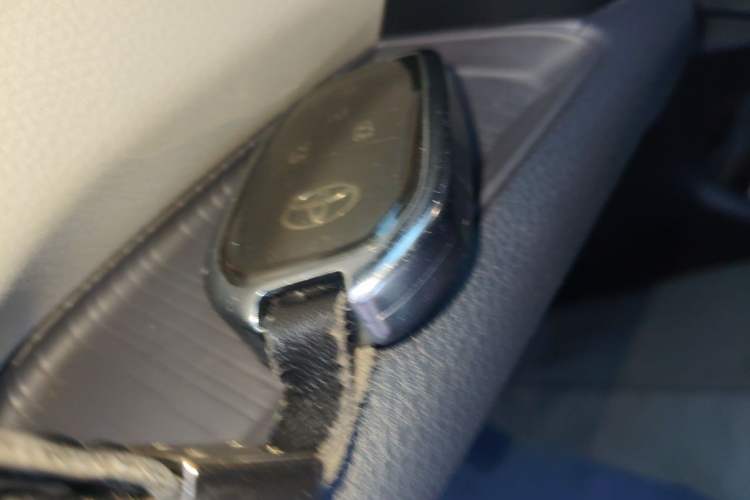 Used Toyota SIENNA 2024 2.5L Hybrid Comfort Edition Vehicle Key