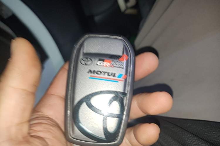 Used Toyota SIENNA 2024 2.5L Hybrid Four-Wheel Drive Prestige Edition Vehicle Key