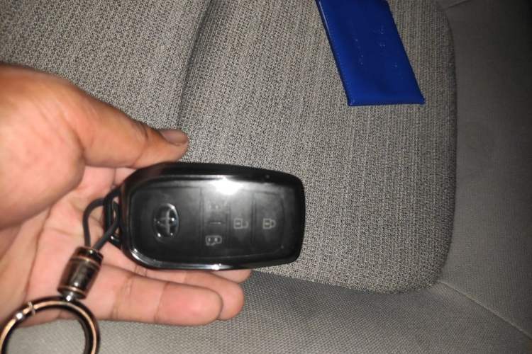 Used Toyota SIENNA 2024 2.5L Hybrid Comfort Edition Vehicle Key