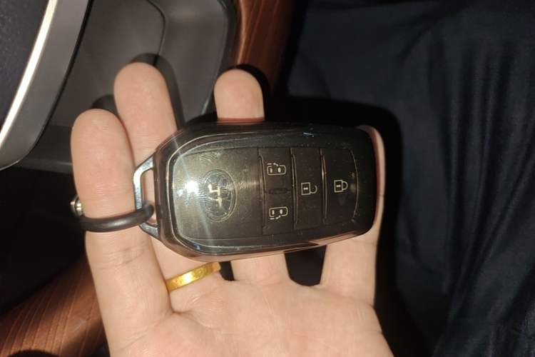 Used Toyota SIENNA 2024 2.5L Hybrid Comfort Edition Vehicle Key