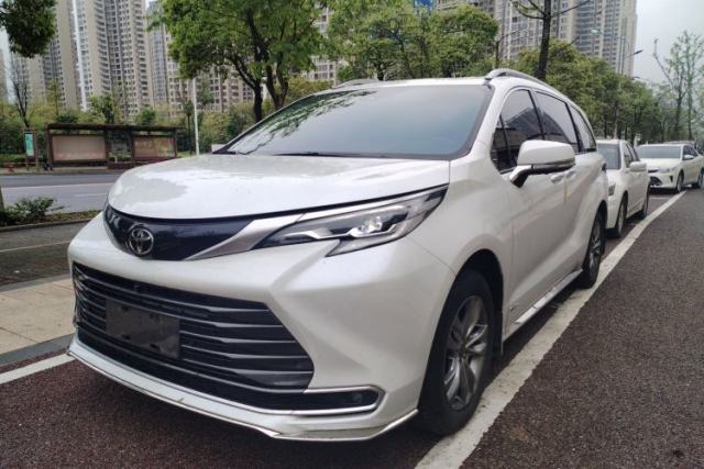 Used Toyota SIENNA 2024 2.5L Hybrid Four-Wheel Drive Luxury Edition