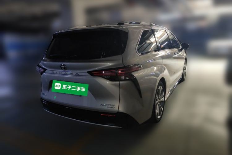 Used Toyota SIENNA 2024 2.5L Hybrid Platinum Edition Rear Right 45 Deg