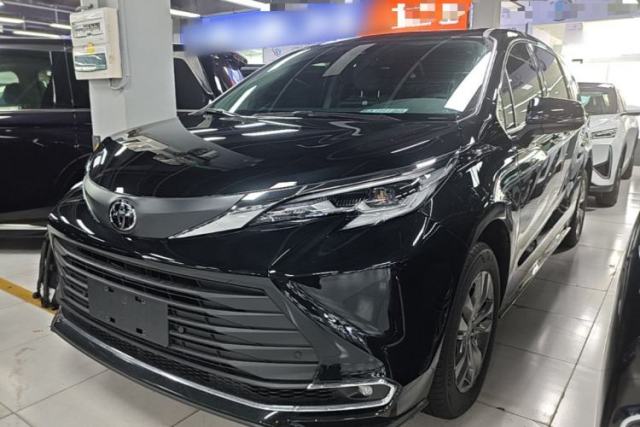 Used Toyota SIENNA 2026 Model 2.5L Dual-Engine Two-Wheel-Drive Comfort Edition