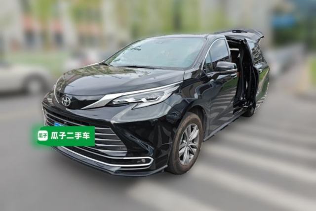 Used Toyota SIENNA 2026 Model 2.5L Dual-Engine Four-Wheel-Drive Premium Edition