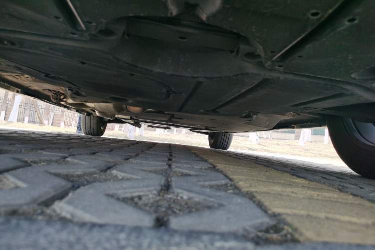 Used Toyota SIENNA 2026 Model 2.5L Dual-Engine Two-Wheel-Drive Comfort Edition Chassis Front