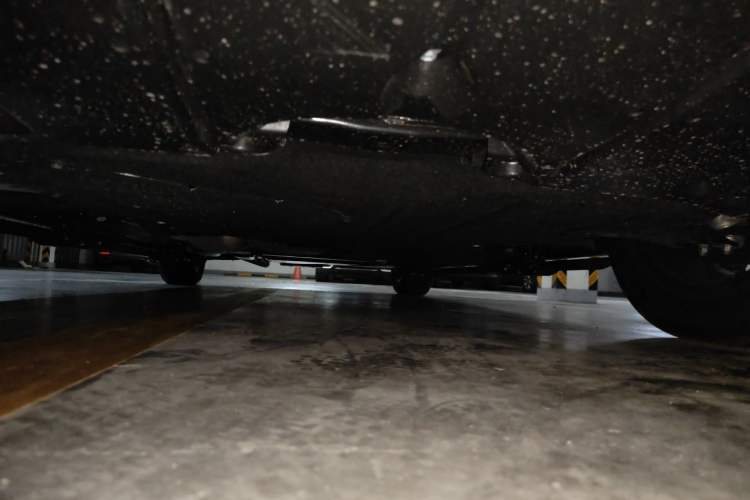 Used Toyota SIENNA 2026 Model 2.5L Dual-Engine Four-Wheel-Drive Luxury Edition Chassis Front