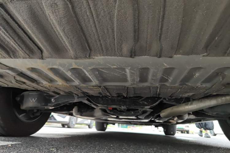 Used Toyota SIENNA 2026 Model 2.5L Dual-Engine Four-Wheel-Drive Premium Edition Chassis Rear