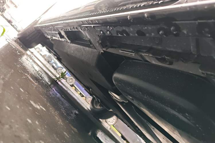 Used Toyota SIENNA 2026 Model 2.5L Dual-Engine Four-Wheel-Drive Luxury Edition Chassis Rear Left