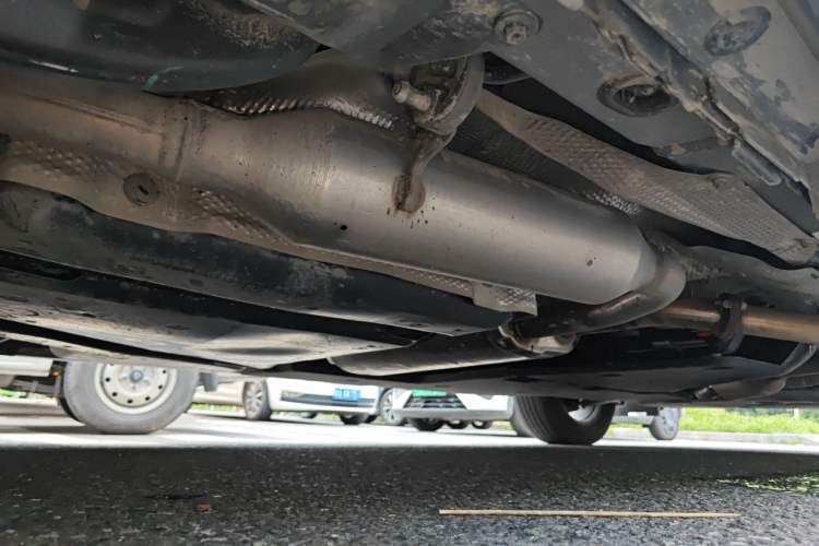 Used Toyota SIENNA 2026 Model 2.5L Dual-Engine Four-Wheel-Drive Premium Edition Chassis Rear Right