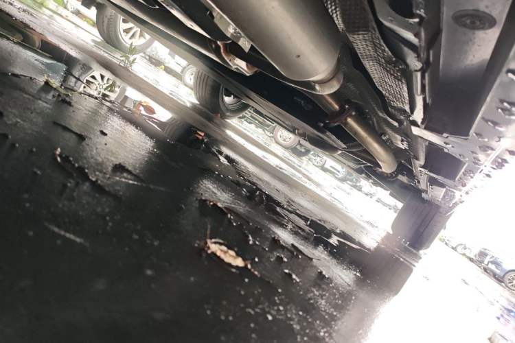 Used Toyota SIENNA 2026 Model 2.5L Dual-Engine Four-Wheel-Drive Luxury Edition Chassis Rear Right