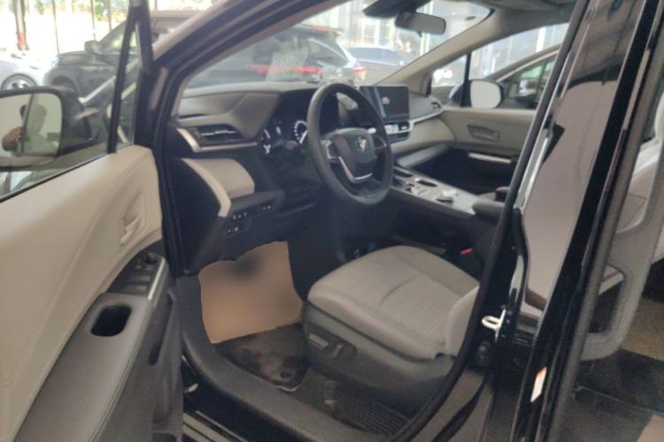 Used Toyota SIENNA 2026 Model 2.5L Dual-Engine Two-Wheel-Drive Comfort Edition Driver Seat