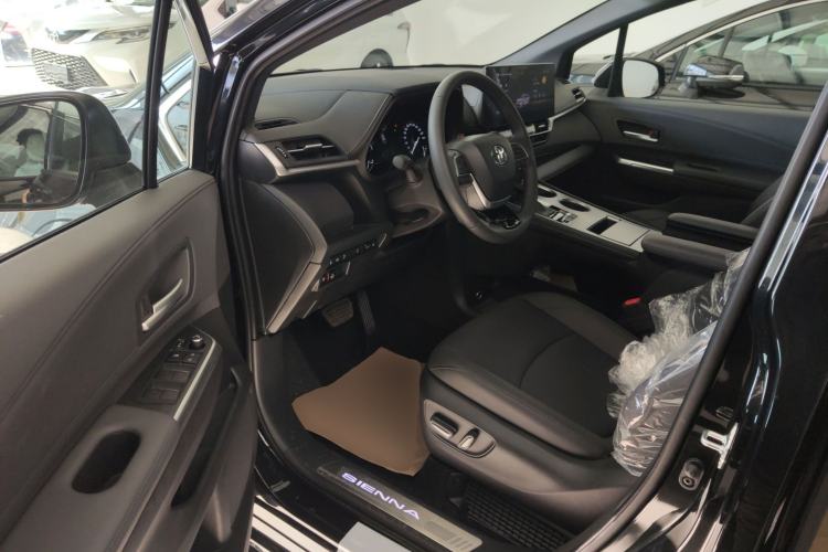 Used Toyota SIENNA 2026 Model 2.5L Dual-Engine Four-Wheel-Drive Prestige Edition Driver Seat