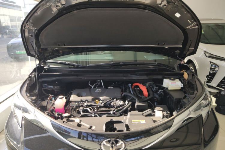 Used Toyota SIENNA 2026 Model 2.5L Dual-Engine Four-Wheel-Drive Prestige Edition Engine Bay
