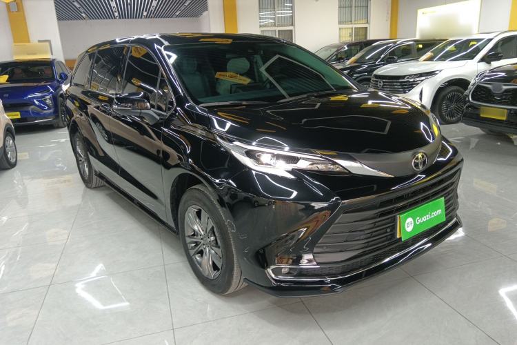 Used Toyota SIENNA 2026 Model 2.5L Dual-Engine Two-Wheel-Drive Comfort Edition Exterior 1