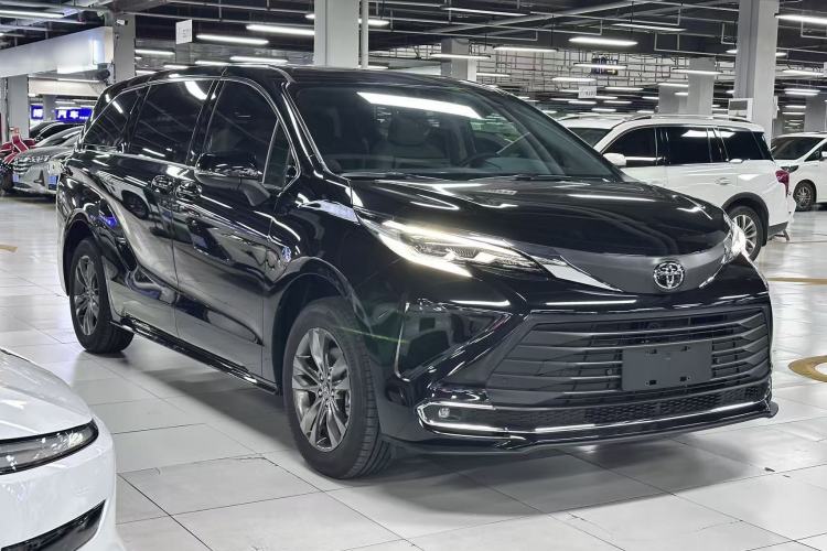 Used Toyota SIENNA 2026 Model 2.5L Dual-Engine Two-Wheel-Drive Comfort Edition Exterior 2