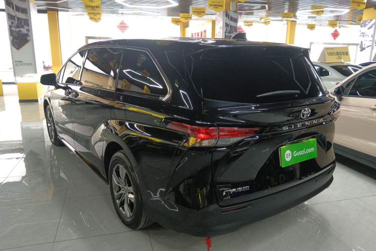 Used Toyota SIENNA 2026 Model 2.5L Dual-Engine Two-Wheel-Drive Comfort Edition Exterior 2