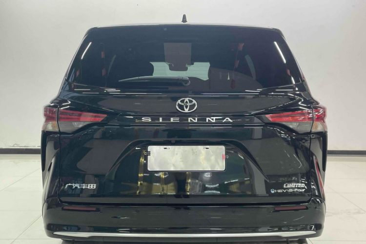 Used Toyota SIENNA 2026 Model 2.5L Dual-Engine Four-Wheel-Drive Premium Edition Exterior 4