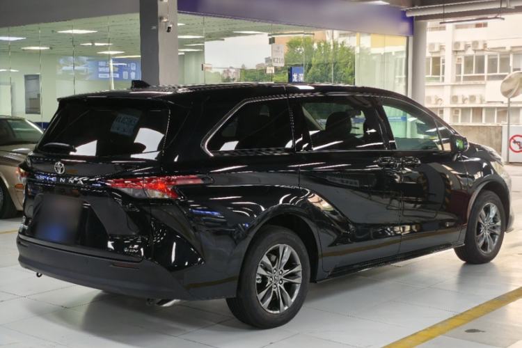 Used Toyota SIENNA 2026 Model 2.5L Dual-Engine Two-Wheel-Drive Comfort Edition Exterior 5