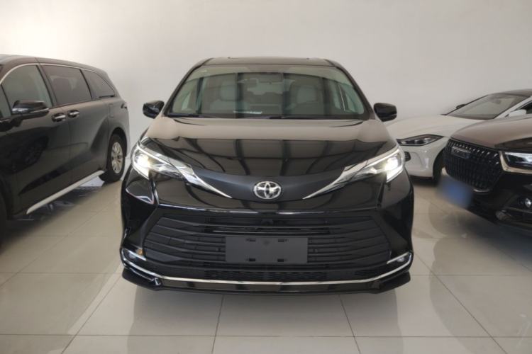 Used Toyota SIENNA 2026 Model 2.5L Dual-Engine Two-Wheel-Drive Comfort Edition Front