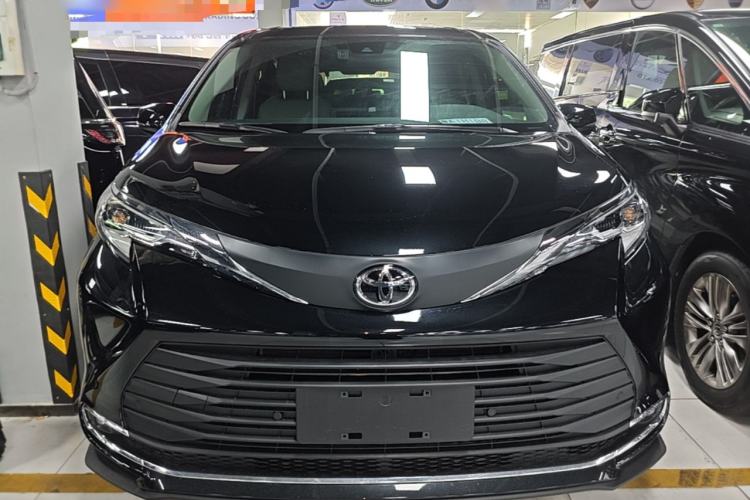 Used Toyota SIENNA 2026 Model 2.5L Dual-Engine Two-Wheel-Drive Comfort Edition Front