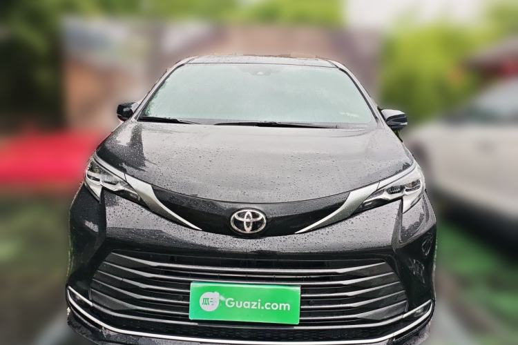 Used Toyota SIENNA 2026 Model 2.5L Dual-Engine Four-Wheel-Drive Luxury Edition Front