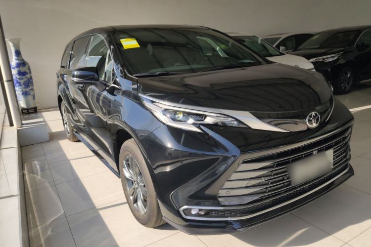 Used Toyota SIENNA 2026 Model 2.5L Dual-Engine Four-Wheel-Drive Prestige Edition Front Right 45 Deg