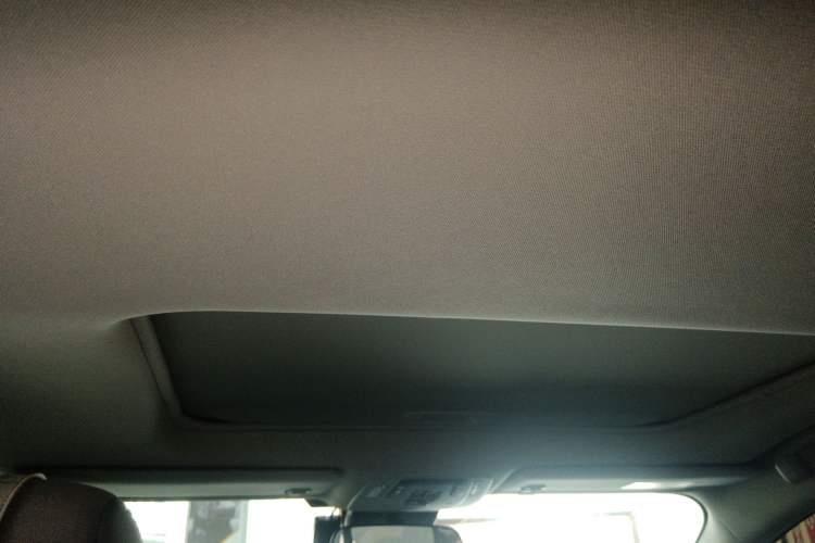 Used Toyota SIENNA 2026 Model 2.5L Dual-Engine Two-Wheel-Drive Comfort Edition Headliner