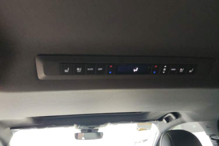 Used Toyota SIENNA 2026 Model 2.5L Dual-Engine Four-Wheel-Drive Prestige Edition Headliner
