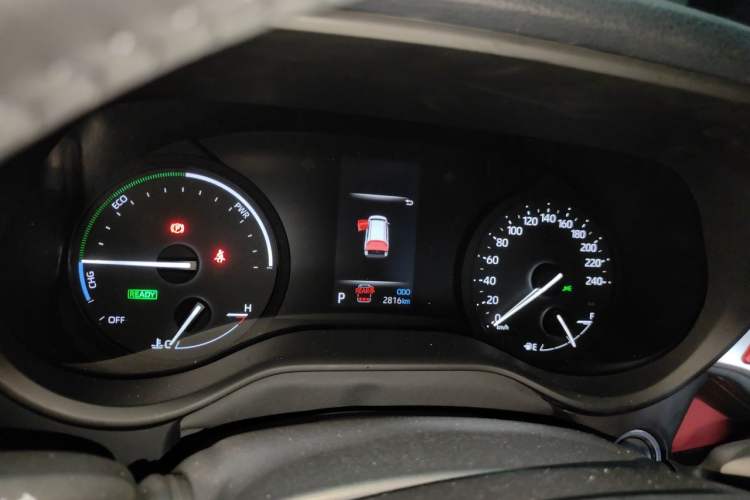 Used Toyota SIENNA 2026 Model 2.5L Dual-Engine Four-Wheel-Drive Luxury Edition Instrument Cluster