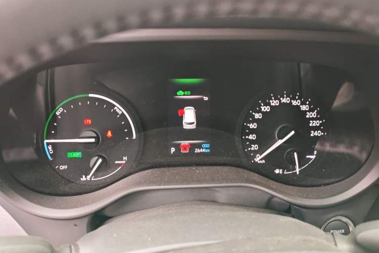 Used Toyota SIENNA 2026 Model 2.5L Dual-Engine Four-Wheel-Drive Luxury Edition Instrument Cluster
