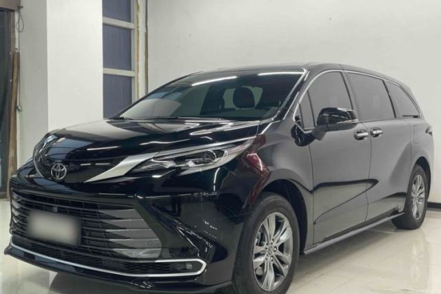 Used Toyota SIENNA 2026 Model 2.5L Dual-Engine Four-Wheel-Drive Premium Edition