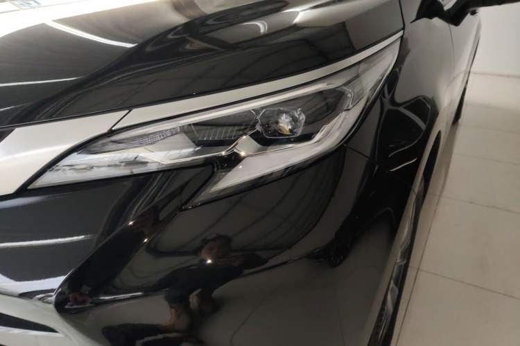Used Toyota SIENNA 2026 Model 2.5L Dual-Engine Four-Wheel-Drive Prestige Edition Left Front Headlight