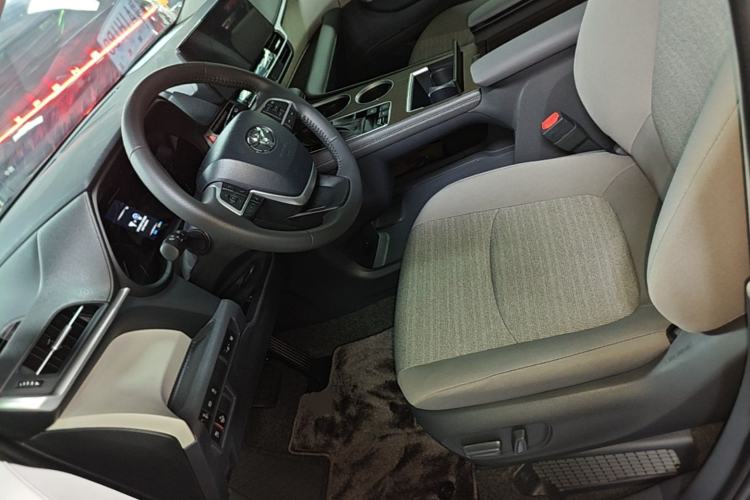 Used Toyota SIENNA 2026 Model 2.5L Dual-Engine Two-Wheel-Drive Comfort Edition Left Front Seat