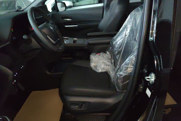 Used Toyota SIENNA 2026 Model 2.5L Dual-Engine Four-Wheel-Drive Luxury Edition Left Front Seat