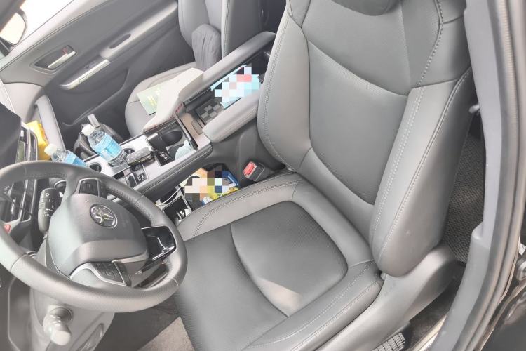 Used Toyota SIENNA 2026 Model 2.5L Dual-Engine Four-Wheel-Drive Prestige Edition Left Front Seat